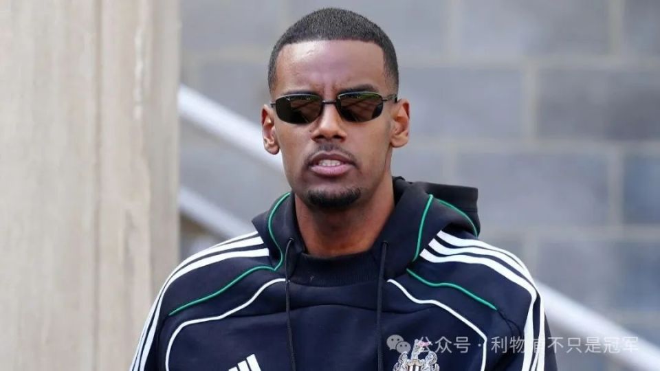 名记大卫, 安菲尔德 名记大卫, 安菲尔德