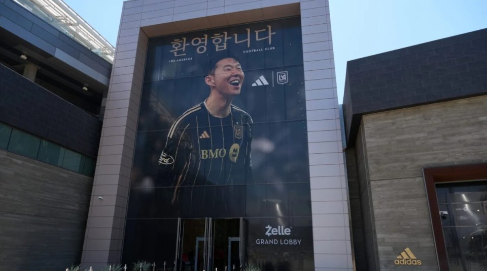 孙兴慜单月, 让我们先来